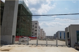 鄭州華捷盛智能科技有限公司為河南優德量身定制電動伸縮門