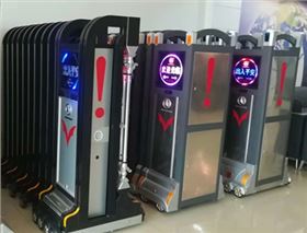 華捷盛電動伸縮門顯示屏效果圖