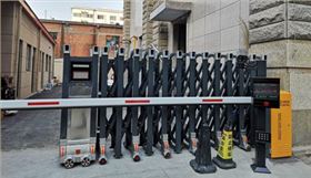 華捷盛電動伸縮門、車牌識別道閘應用于中財大廈4