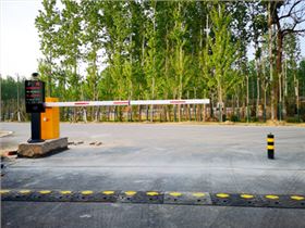車牌識別道閘-蘭考黃河旅游400