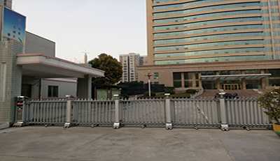滎陽電業局采用華捷盛智能電動伸縮門
