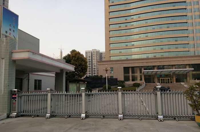 熱烈慶賀滎陽電業局采用華捷盛智能電動伸縮門