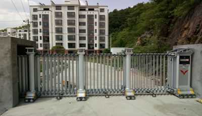 平頂山市堯山玫瑰實業有限公司采用華捷盛智能電動伸縮門