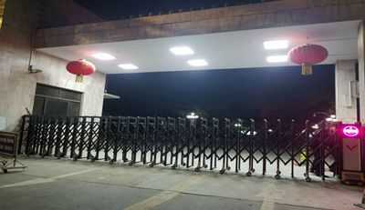 河南農業大學采用華捷盛智能電動伸縮門