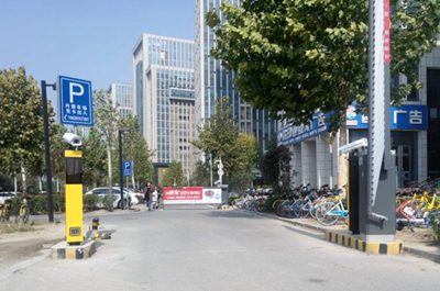 華捷盛車牌識別系統應用于河南省大學科技園