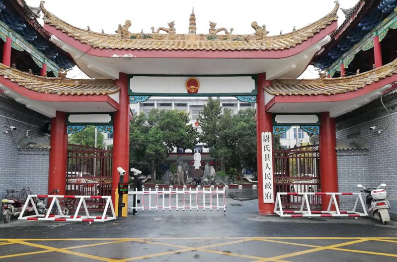 華捷盛電動(dòng)伸縮門應(yīng)用于尉氏縣人民政府1