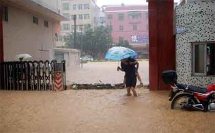 懸浮門被雨水浸泡后怎么處理