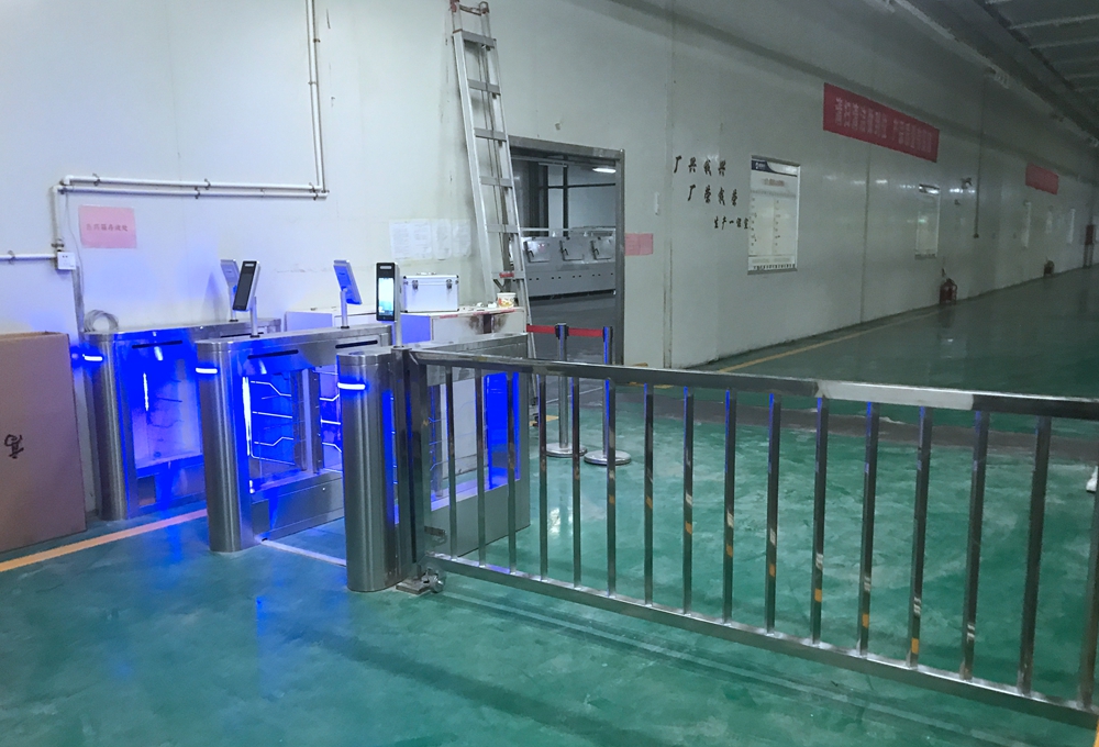 人臉識別考勤機安裝注意事項