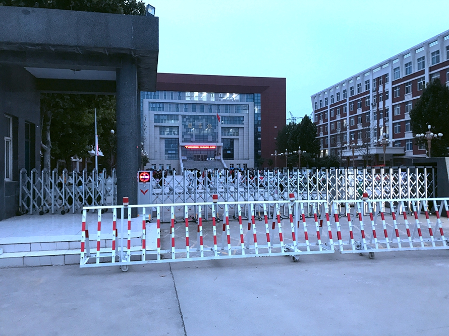 電動伸縮門-鄭州信息工程學院