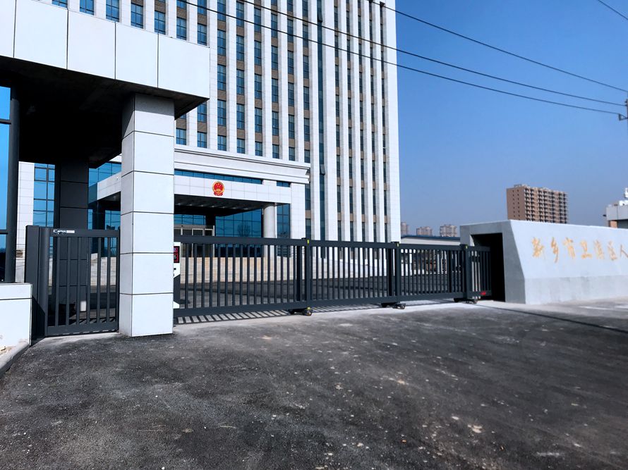 使用折疊分段門注意什么