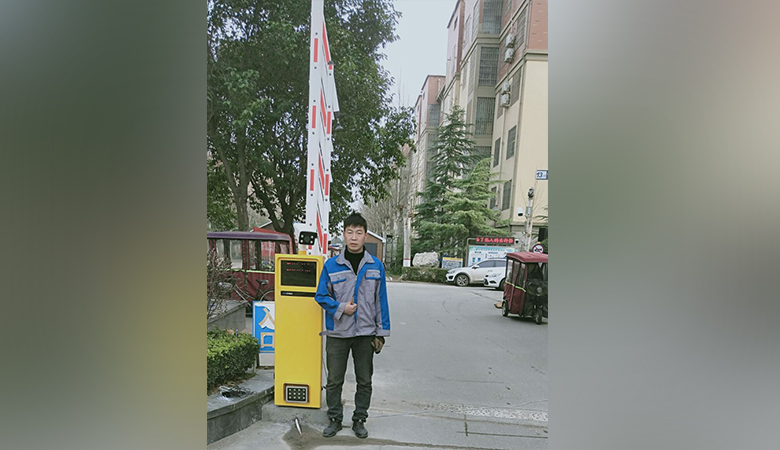 車牌識別-長垣億隆家天下